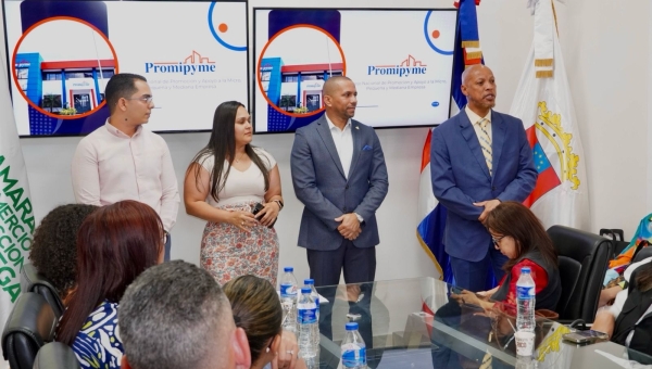 En La Vega: Promipyme y Cámara de Comercio imparten taller